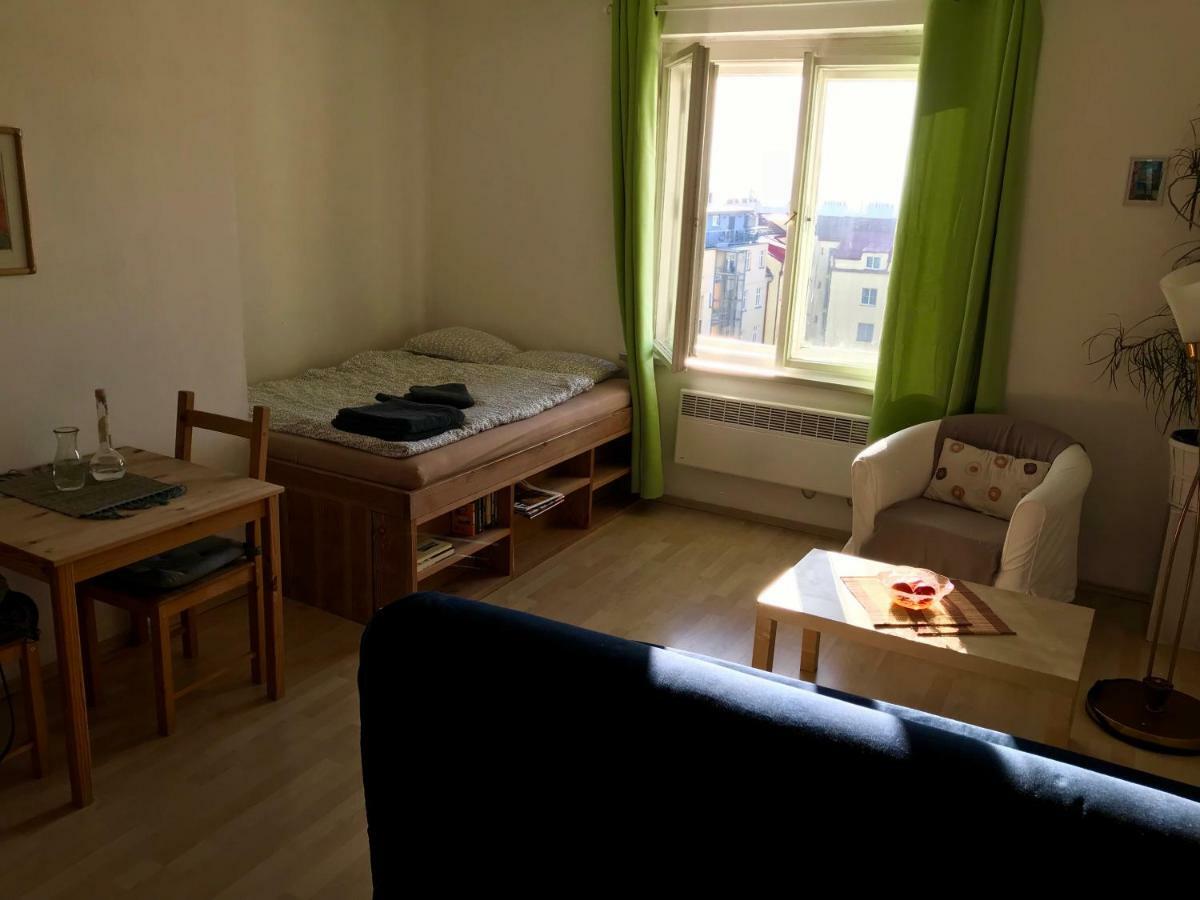 Ferienwohnung Cosy Flora Nest Prag Exterior foto